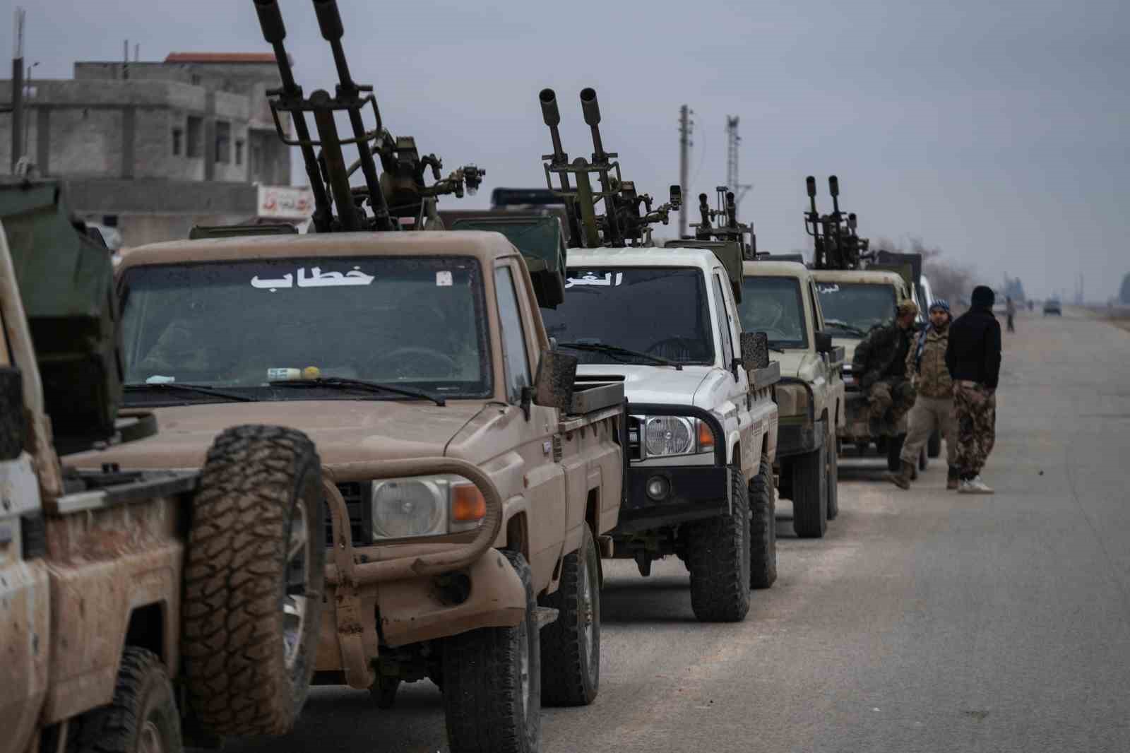 Suriye ordusu, terör örgütü SDG’nin çekildiği Deir Hafer’de kontrol sağladı
