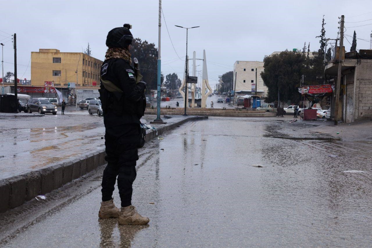 Suriye’de güvenlik güçlerine ait konvoy Tabka’ya girdi

