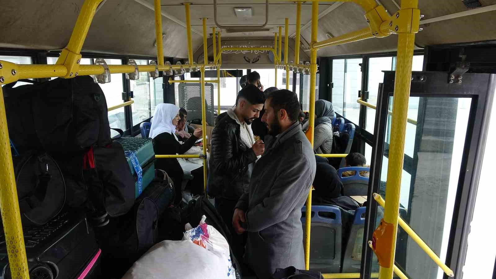 Suriyelilerin gönüllü geri dönüşü Ramazan ayında da sürüyor
