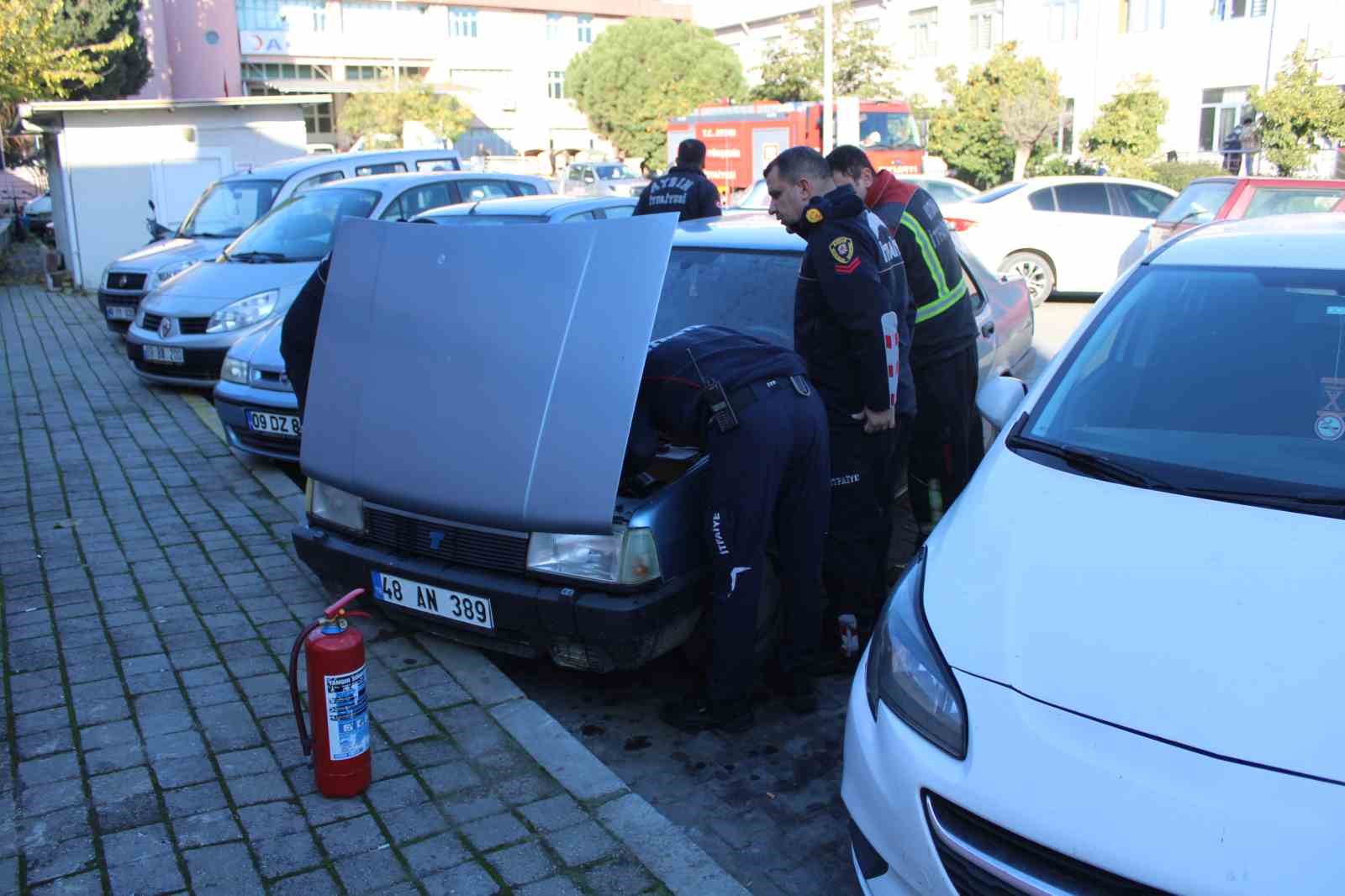 Sürücünün hızlı müdahalesi aracı yanmaktan kurtardı
