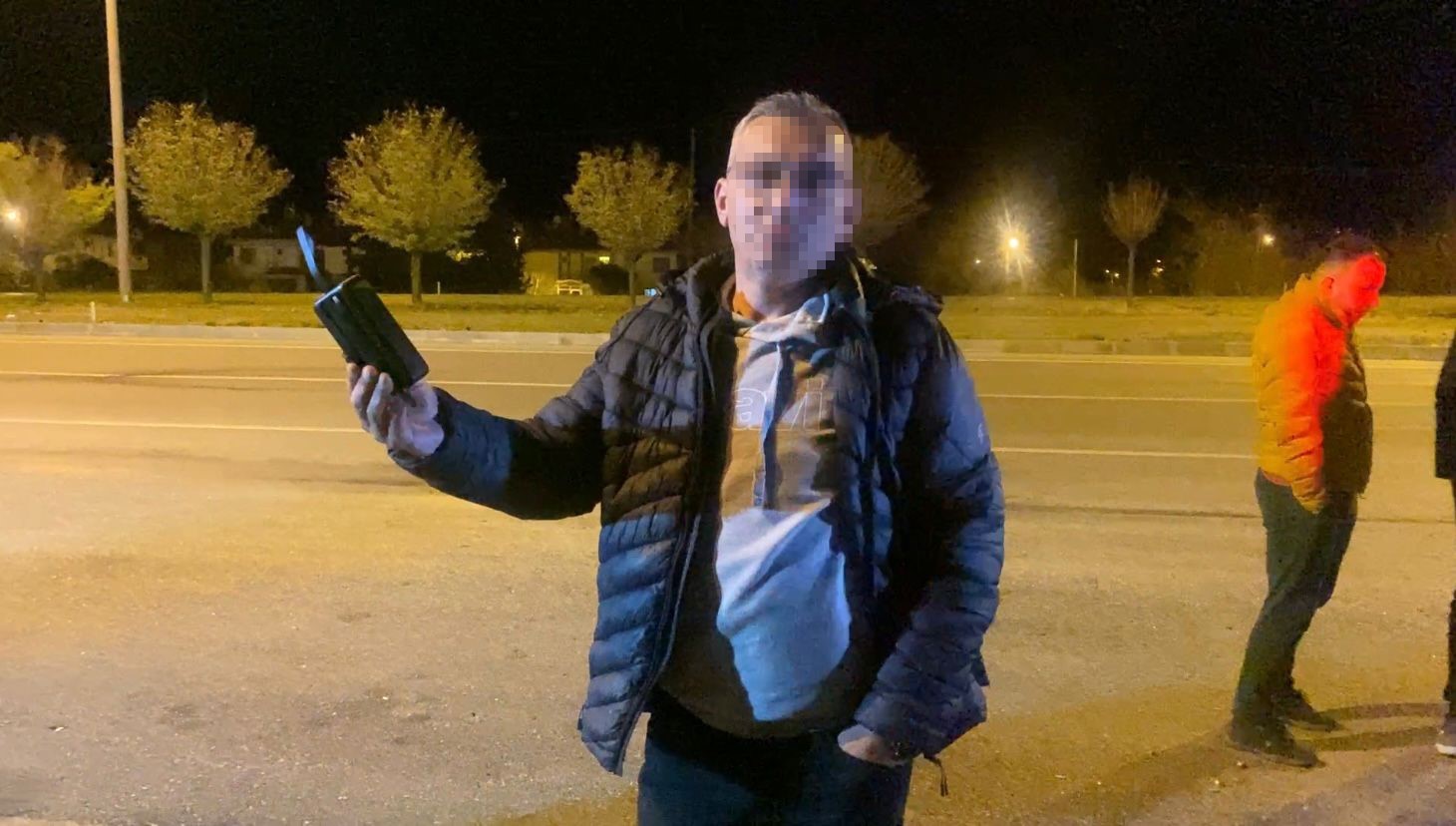 Sürücüsü alkollü çıkan otomobildeki yolcudan gazetecilere: "Haberin konusu nedir"
