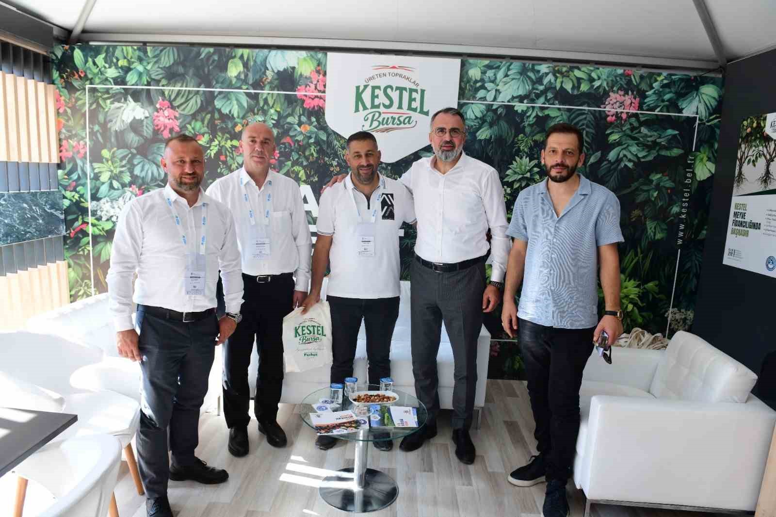 Süs bitkileri üretimi Kestel Belediyesi ile dünya pazarına açılıyor
