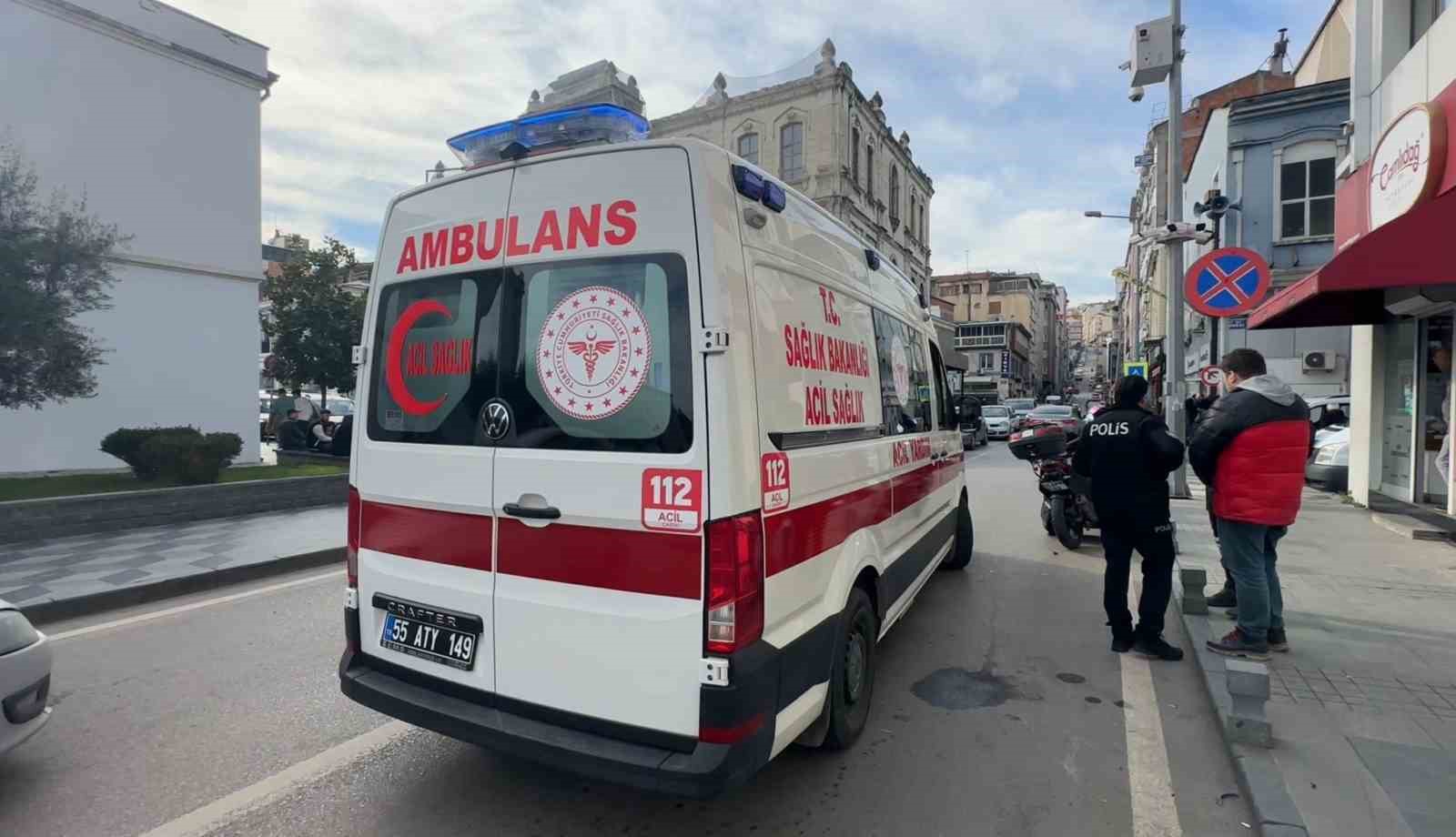 SUV tipi araç motosikletlilere çarptı: 2 yaralı
