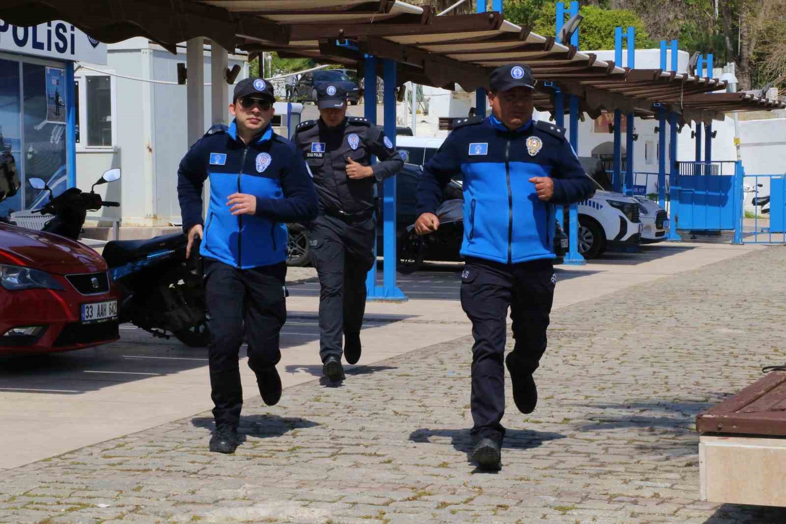 Suyun altını üstüne getiriyor, can kurtarmak için saniyelerle yarışıyorlar
