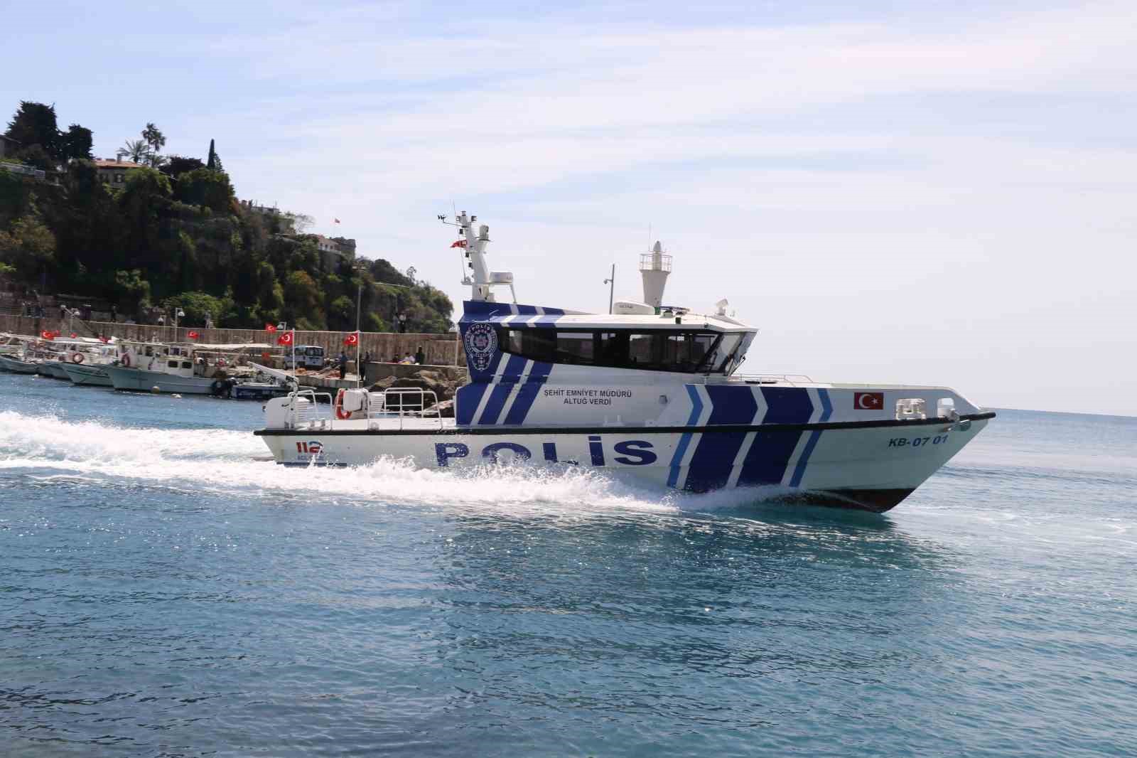 Suyun altını üstüne getiriyor, can kurtarmak için saniyelerle yarışıyorlar
