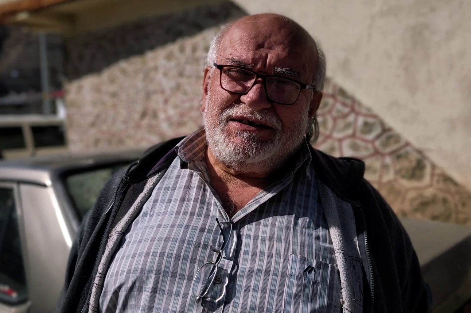 Taburede uyudu, yerde uyandı
