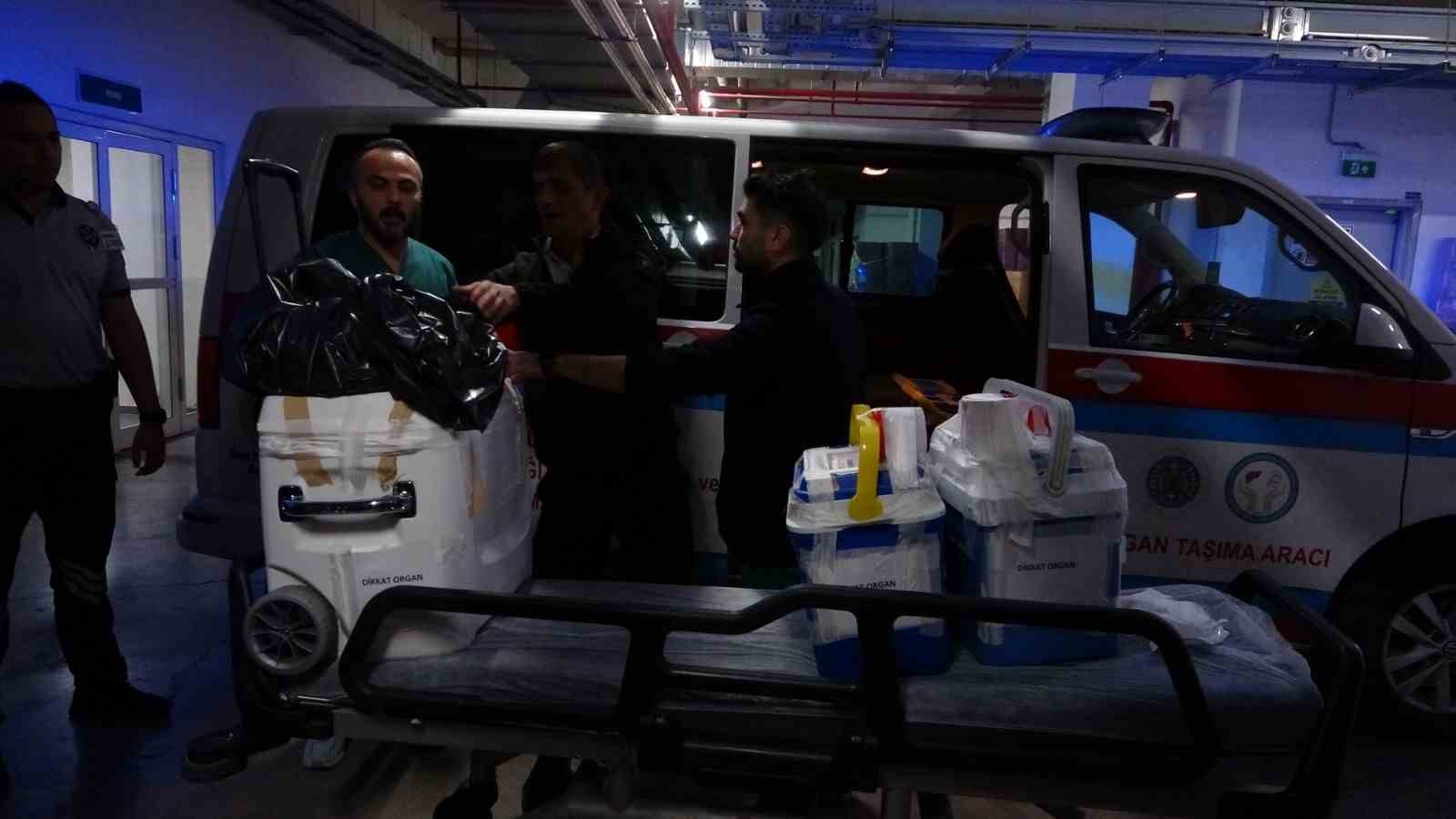 Taciz mağduru genç kızın bağışlanan organları 4 ayrı ile gönderildi
