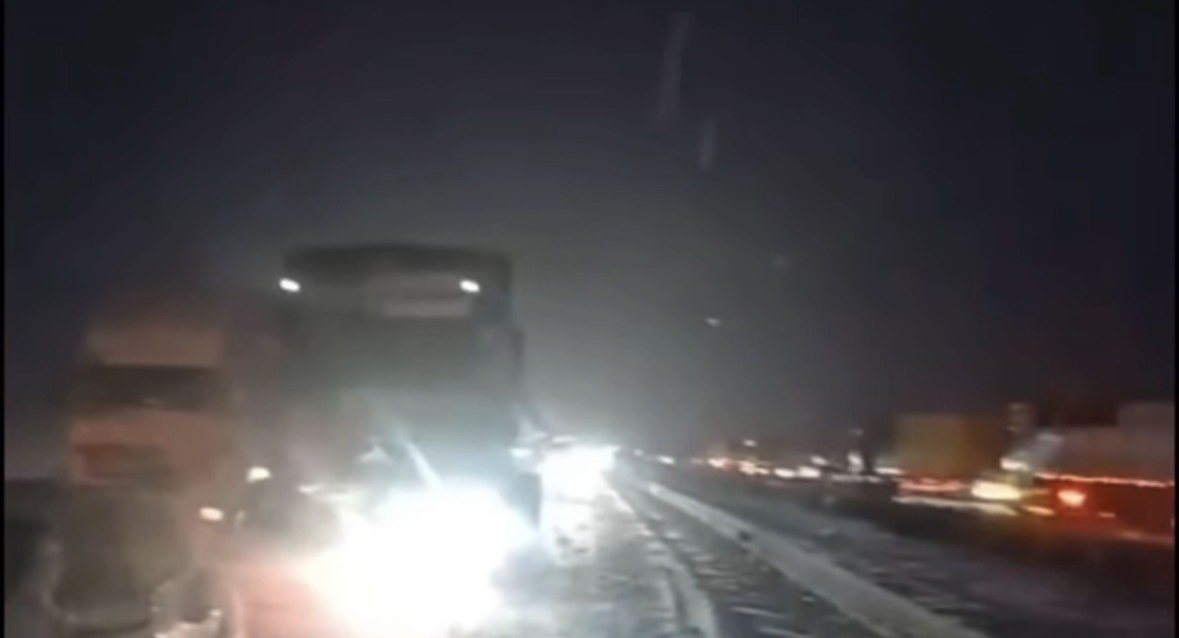 TAG Otoyolu Gaziantep kesiminde kar esareti: Çok sayıda araç mahsur kaldı
