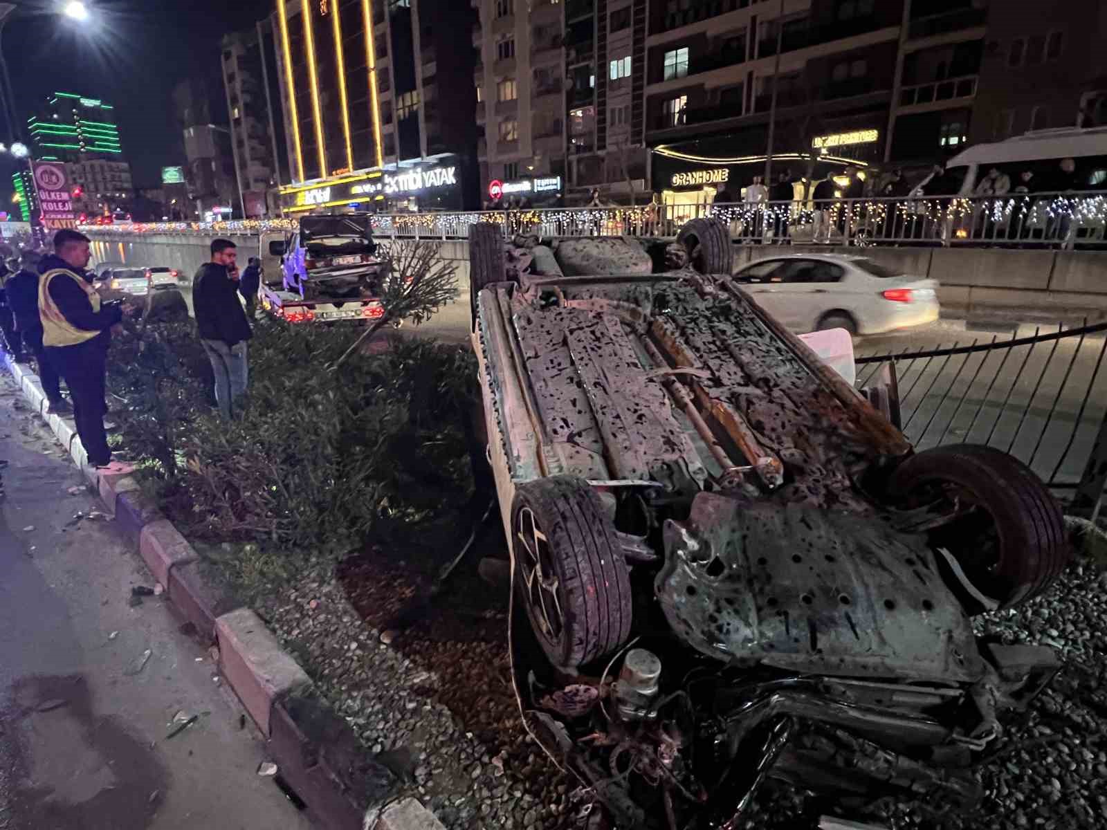 Takla atan araçlardan burunları dahi kanamadan çıktılar
