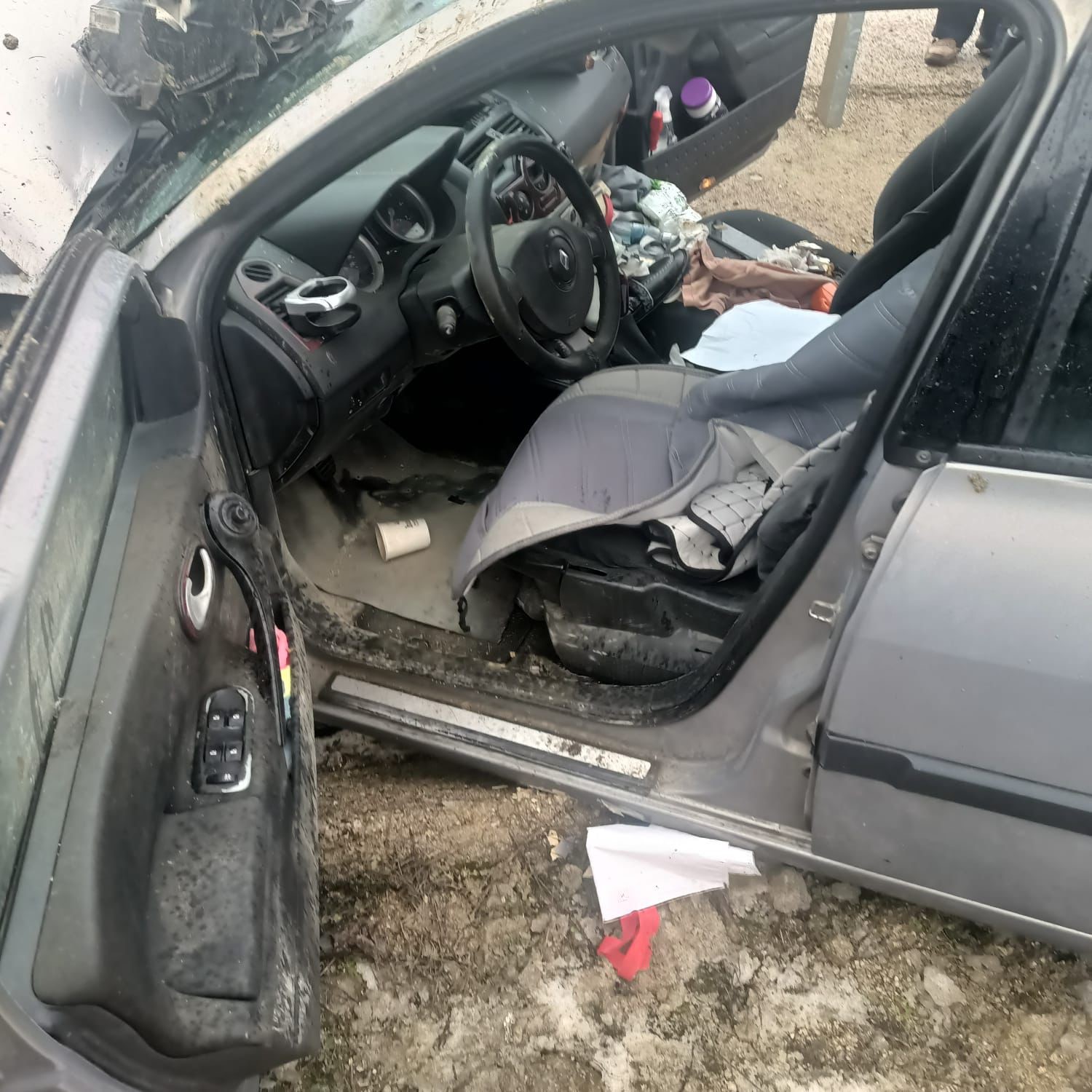 Takla atan otomobilin sürücüsü yaralandı
