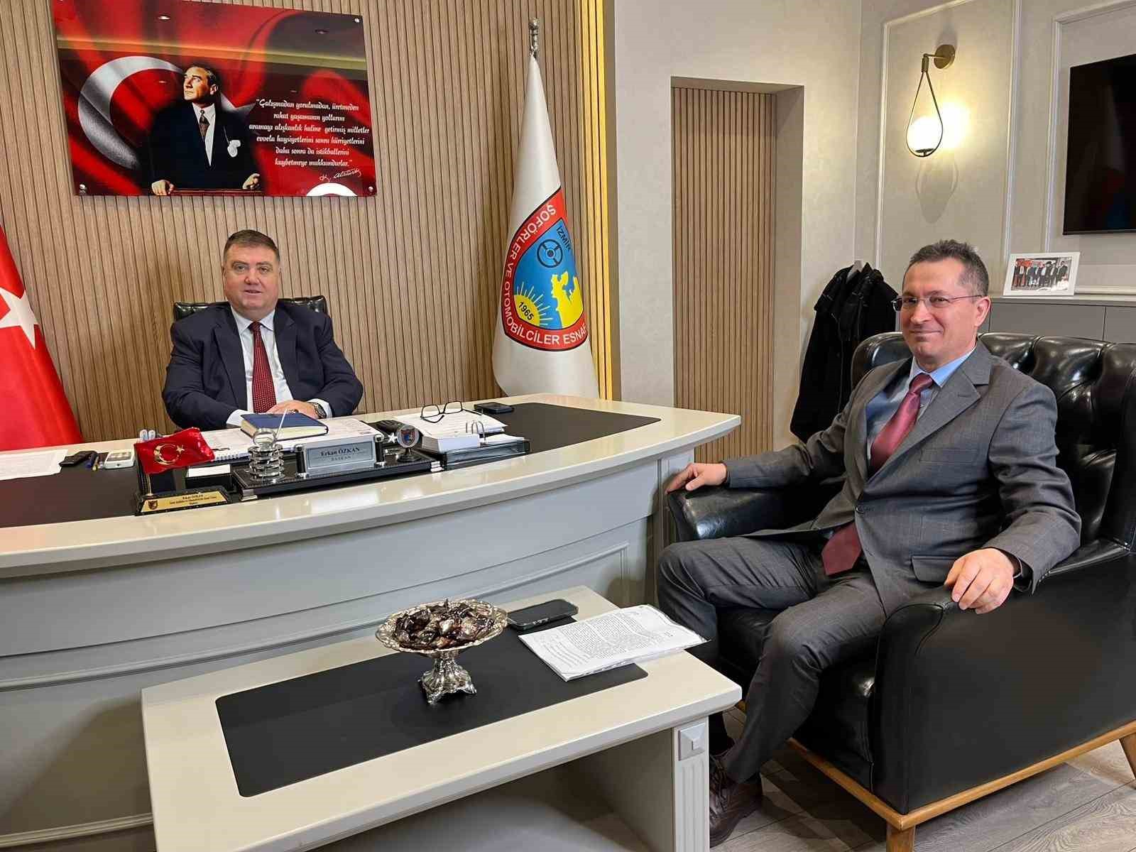 Taksici esnafından korsanla mücadelede Başkan Tugay’a teşekkür
