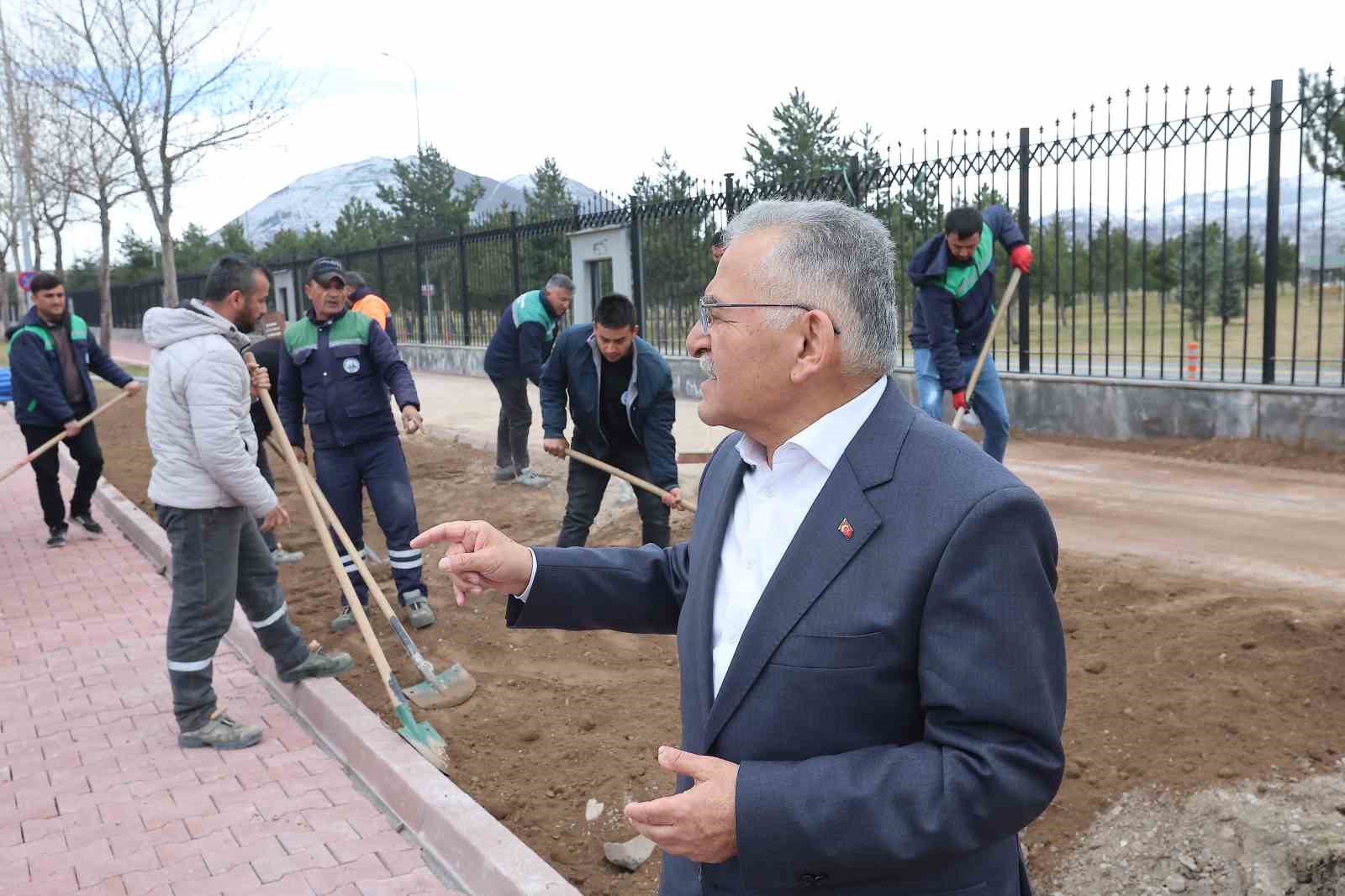 Talas Bulvarı 5 şeritli yeni haliyle hizmete açıldı
