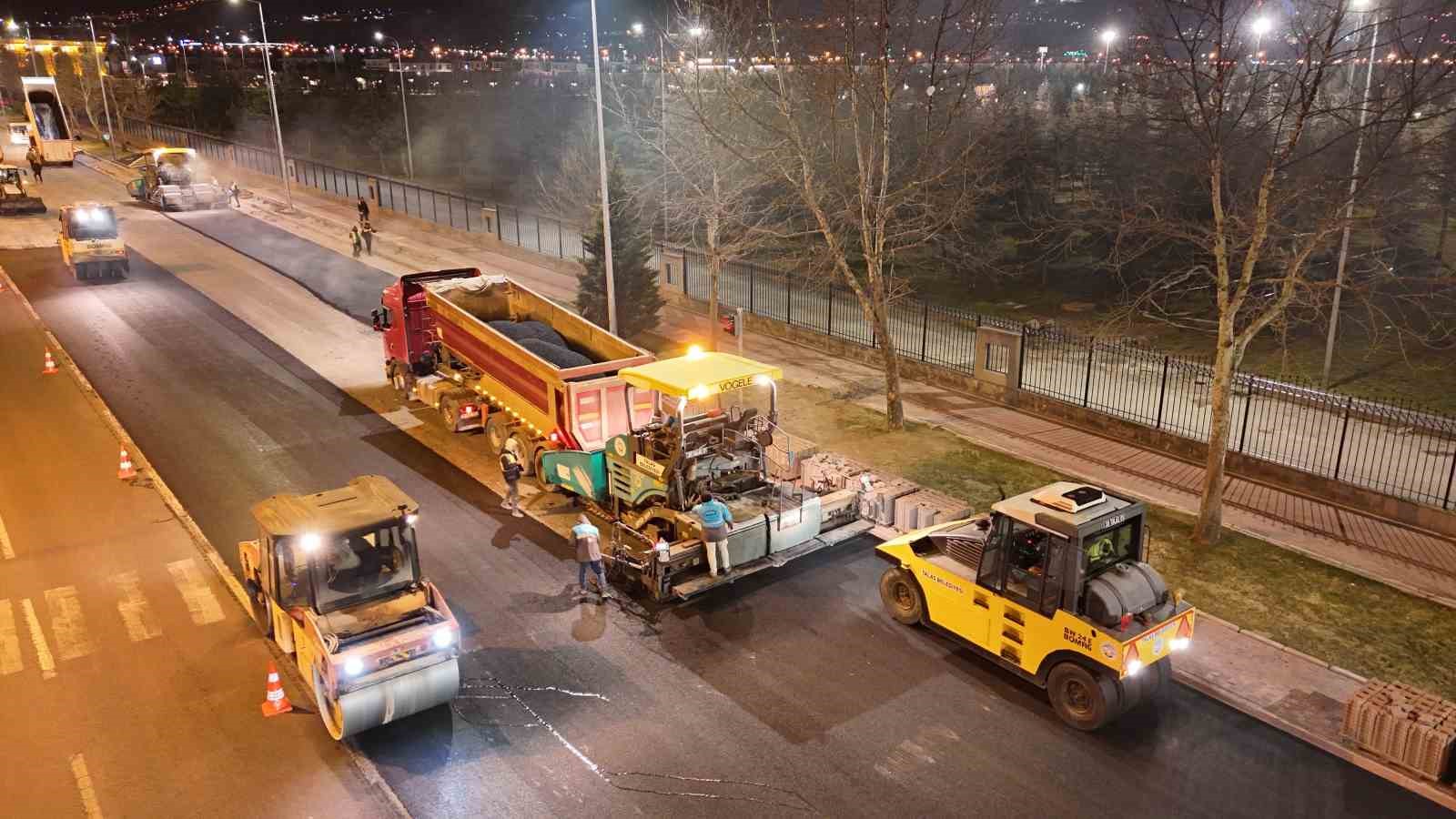 Talas Bulvarı 5 şeritli yeni haliyle hizmete açıldı
