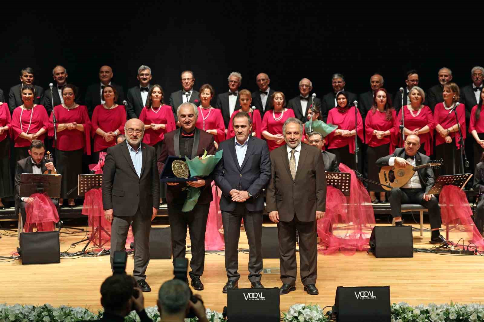 Talas Musiki Cemiyeti’nden unutulmaz Türk Sanat Müziği gecesi
Talas Musiki Cemiyeti’nden unutulmaz Türk Sanat Müziği gecesi