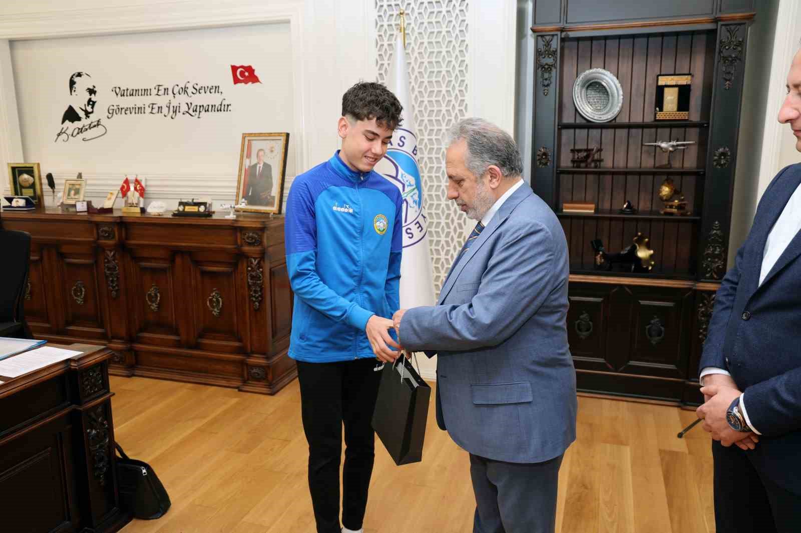 Talas sporcu fabrikasında milli gurur
