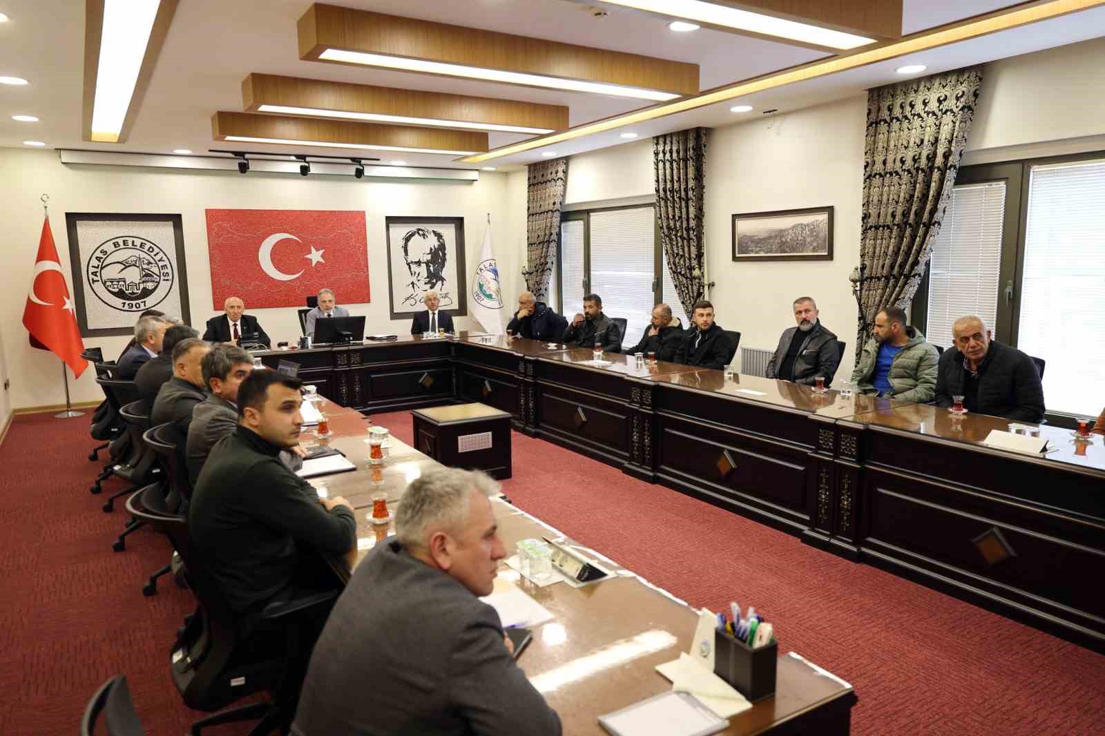 Talas’ta yeni sanayi sitesi için önemli adım
Talas’ta yeni sanayi sitesi için önemli adım