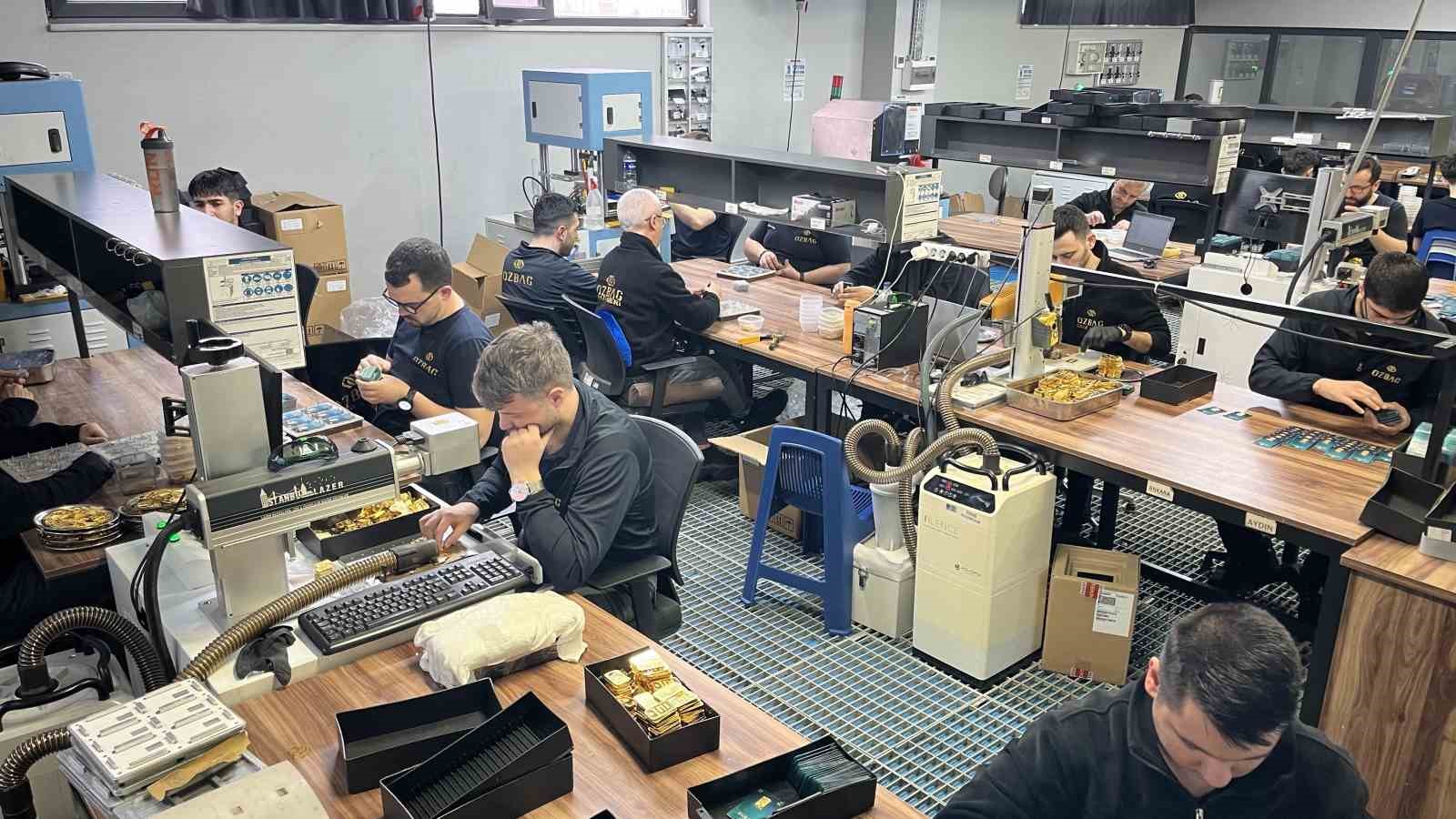 Talebe yetişmek için gece gündüz böyle altın üretiyorlar
