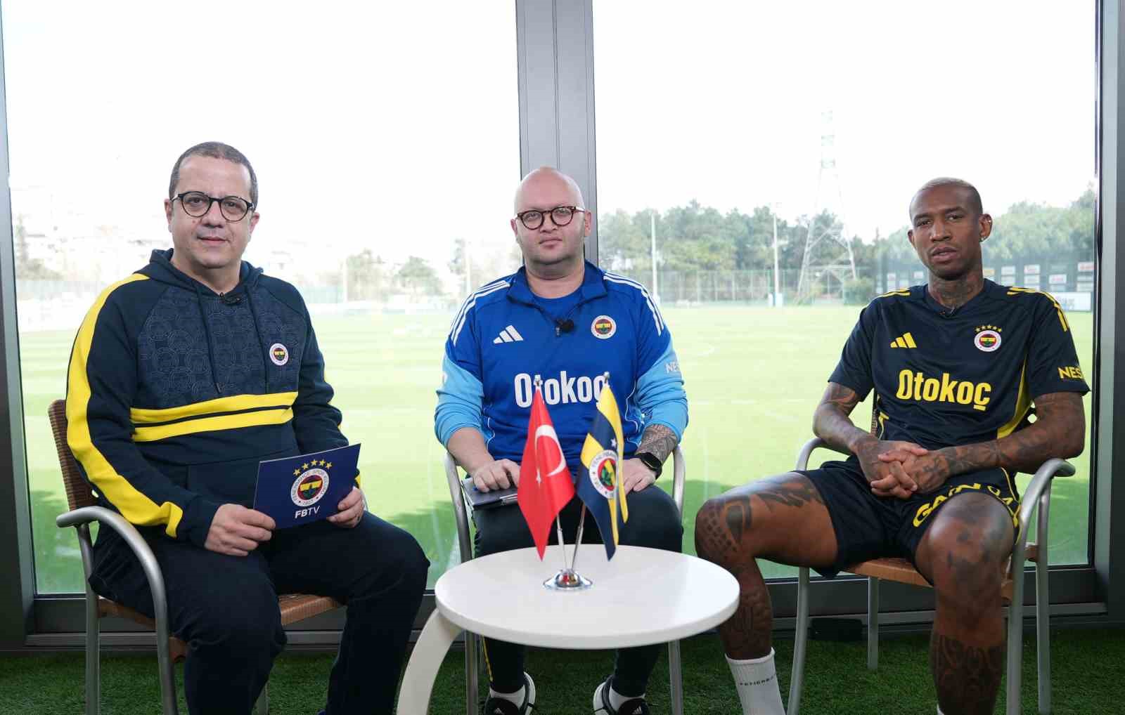 Talisca: "Daha güçlü ve komple bir şekilde dönebilmek adına çok iyi çalışıyoruz"
Talisca: "Daha güçlü ve komple bir şekilde dönebilmek adına çok iyi çalışıyoruz"