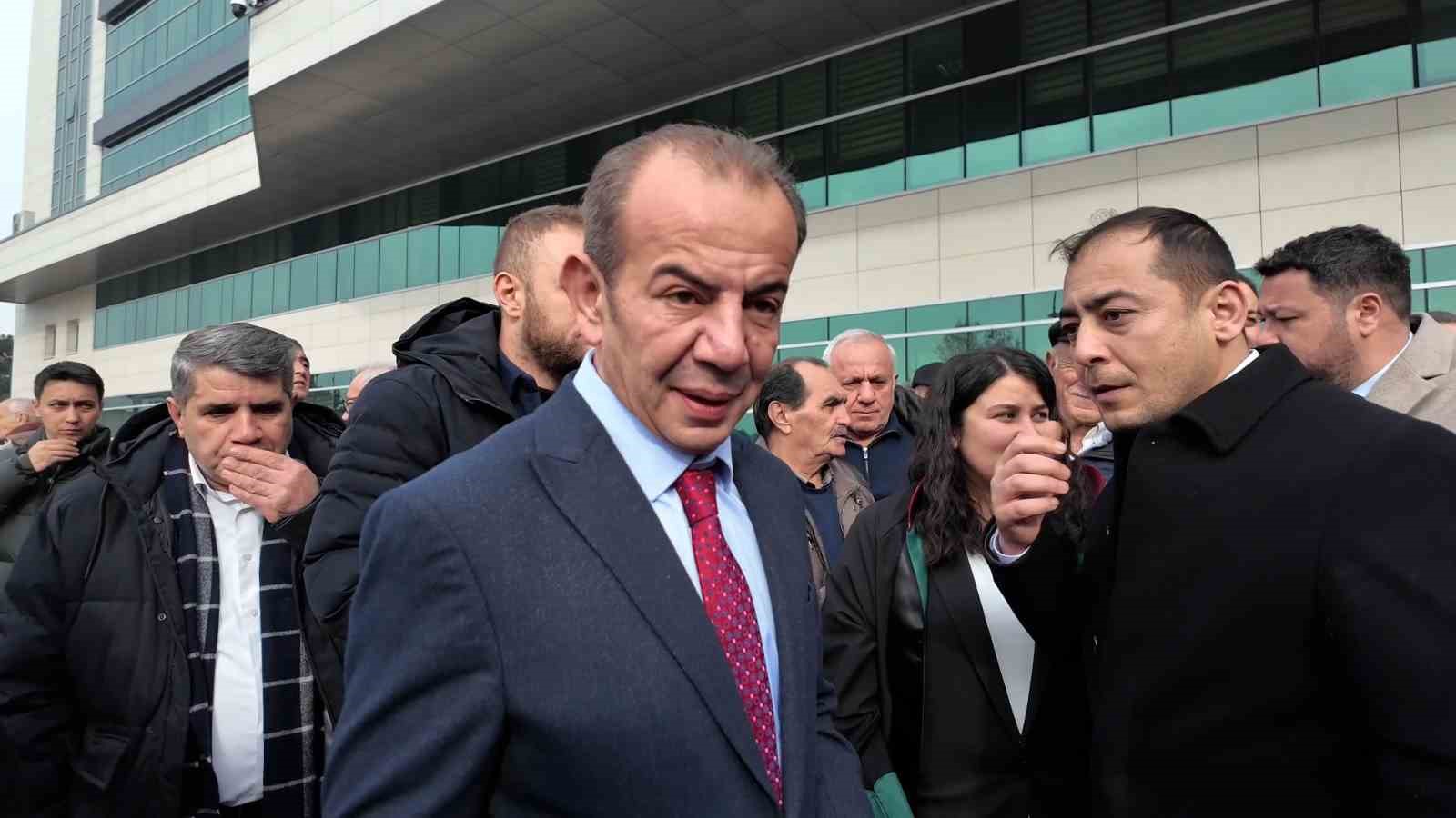 Tanju Özcan ve CHP’li başkanlar Cumhurbaşkanına hakaret davasından beraat etti

