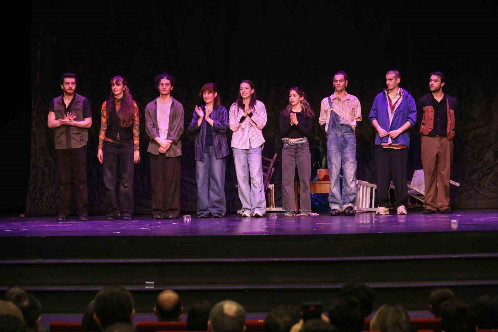 Tanpınar’ın dünyası ’Üç Nefeslik Rüya’ ile sahneye taşındı
