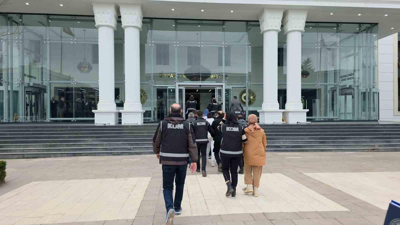 Tapu memurunun dikkati milyonluk vurgunu engelledi
