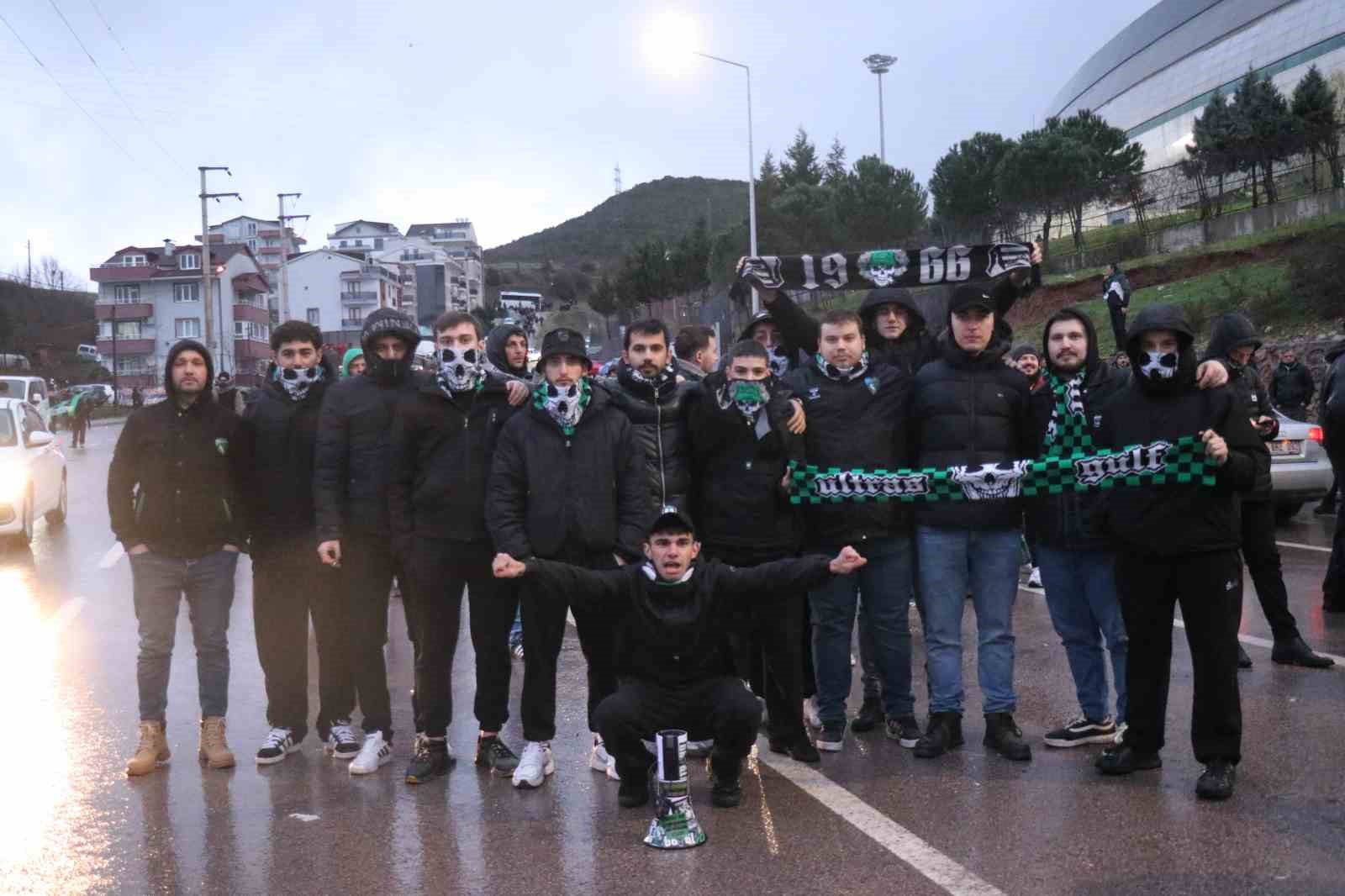 Taraftarlar Kocaelispor - Fenerbahçe maçına hazır
