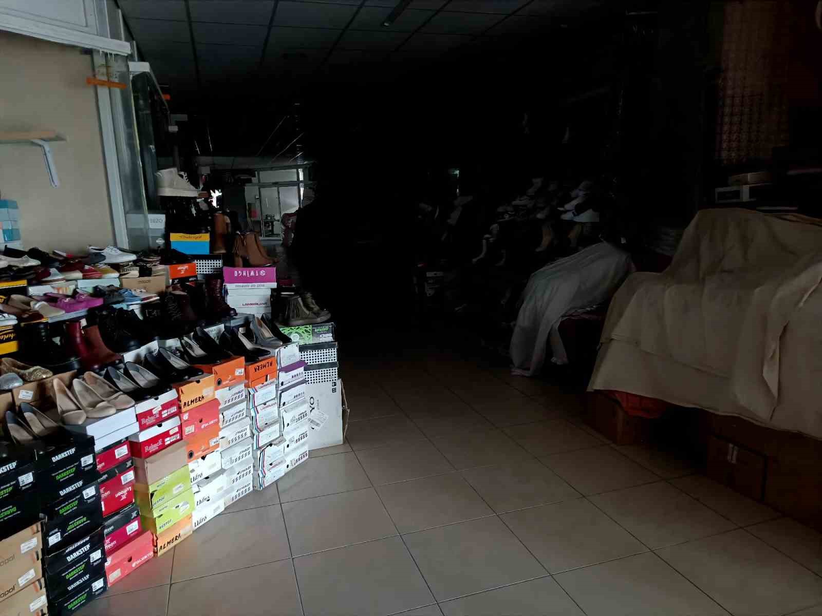 Tarihi Ahi Çarşısı karanlığa gömüldü
