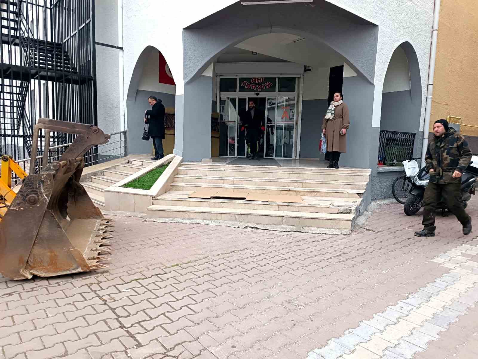 Tarihi Ahi Çarşısı karanlığa gömüldü
