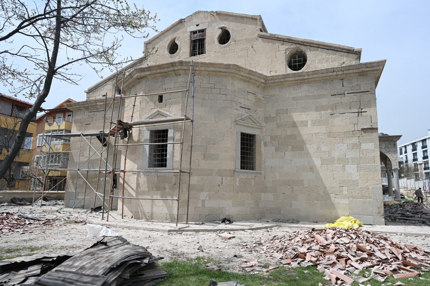 Tarihi Aya Yorgi Kilisesi kütüphane ve endemik bitkiler araştırma merkezine dönüşüyor
Tarihi Aya Yorgi Kilisesi kütüphane ve endemik bitkiler araştırma merkezine dönüşüyor