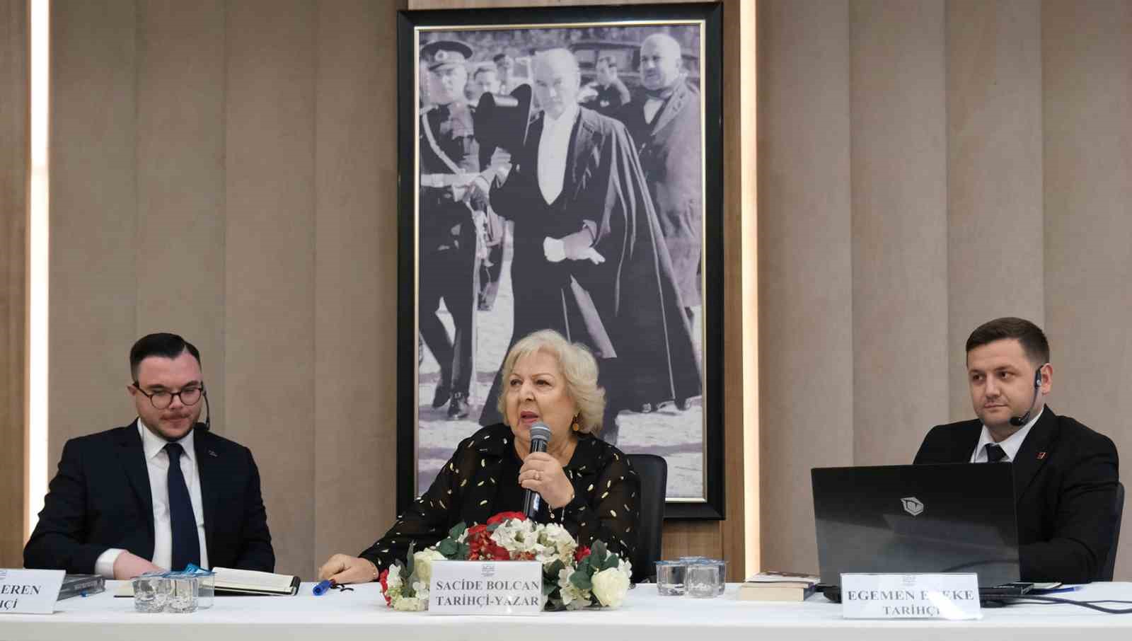 "Tarihi Bizden Dinleyin" söyleşisi yoğun ilgi gördü
