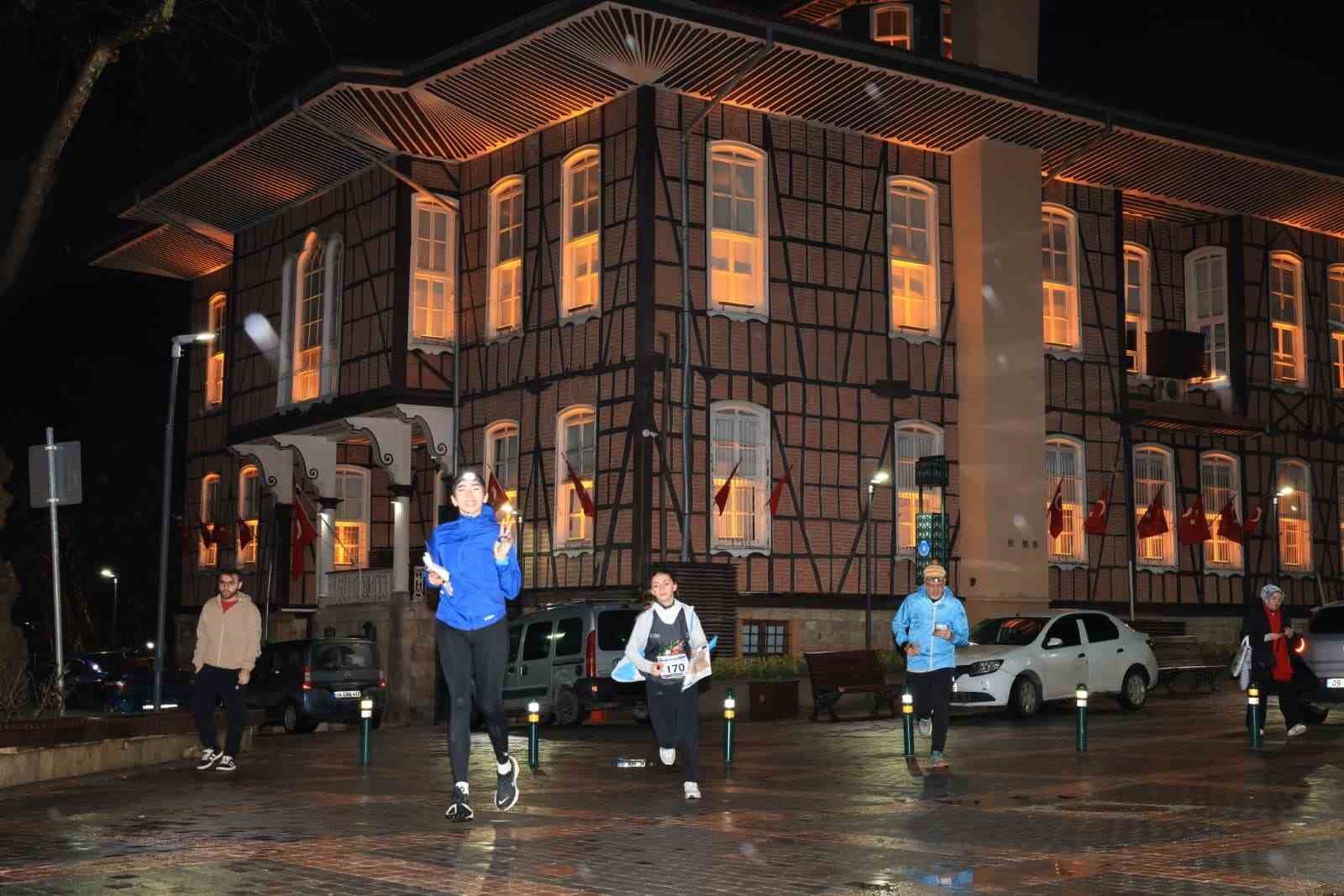 Tarihi çarşıda gece oryantiring heyecanı
