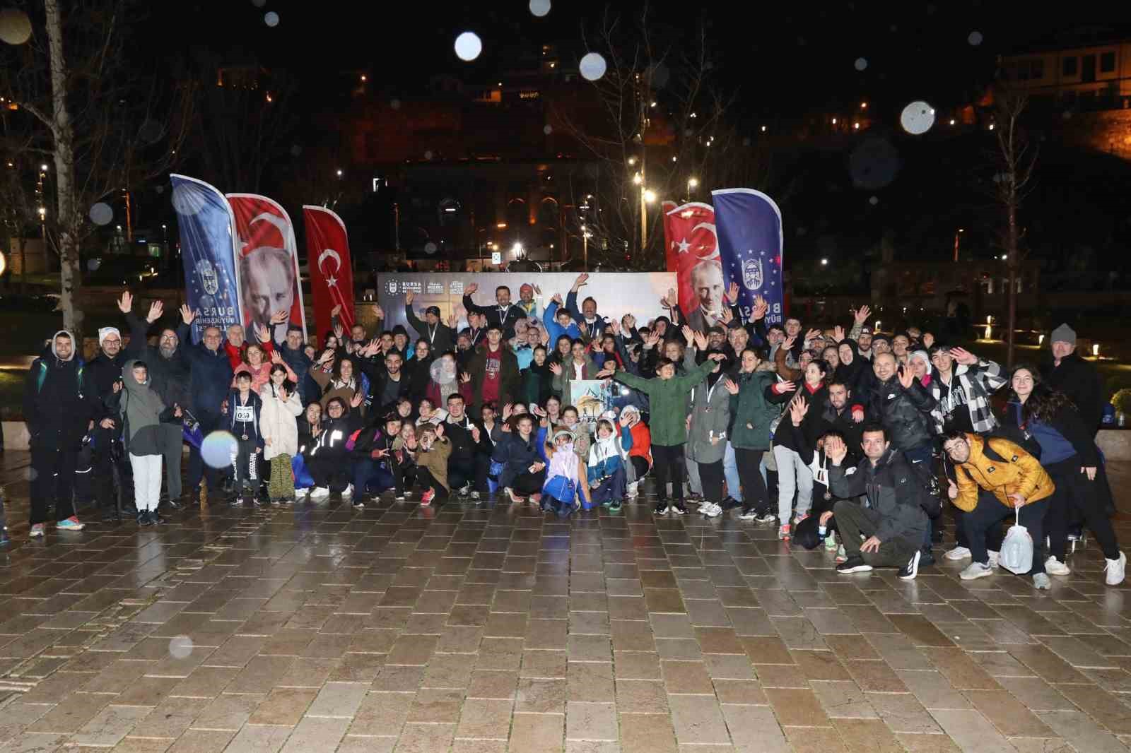 Tarihi çarşıda gece oryantiring heyecanı
