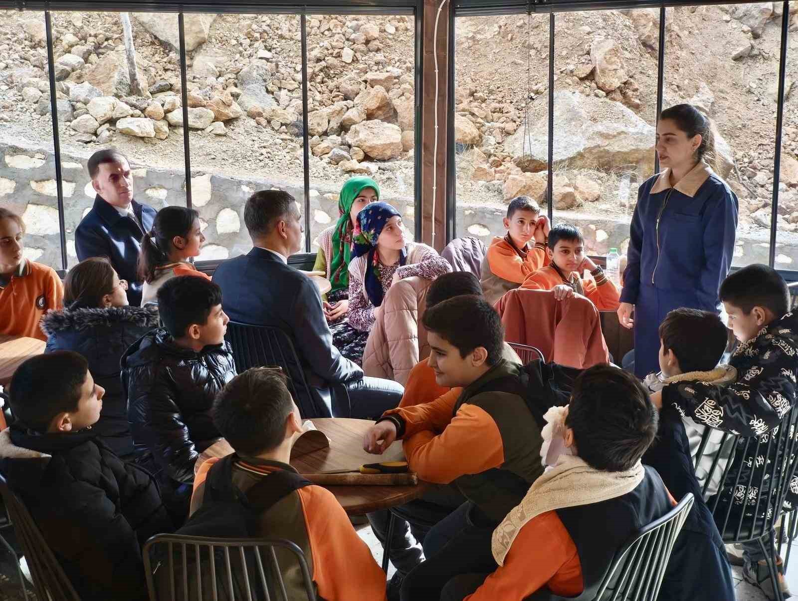 Tarihi İn Delikleri’nde okul dışı öğrenme etkinliği
