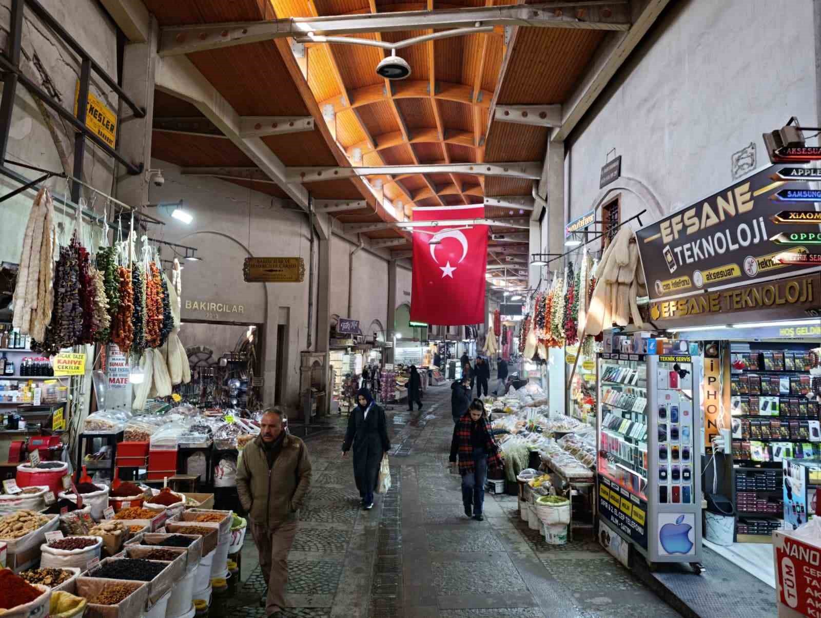 Tarihi Kapalı Çarşı’da restorasyonda sona gelindi
Tarihi Kapalı Çarşı’da restorasyonda sona gelindi