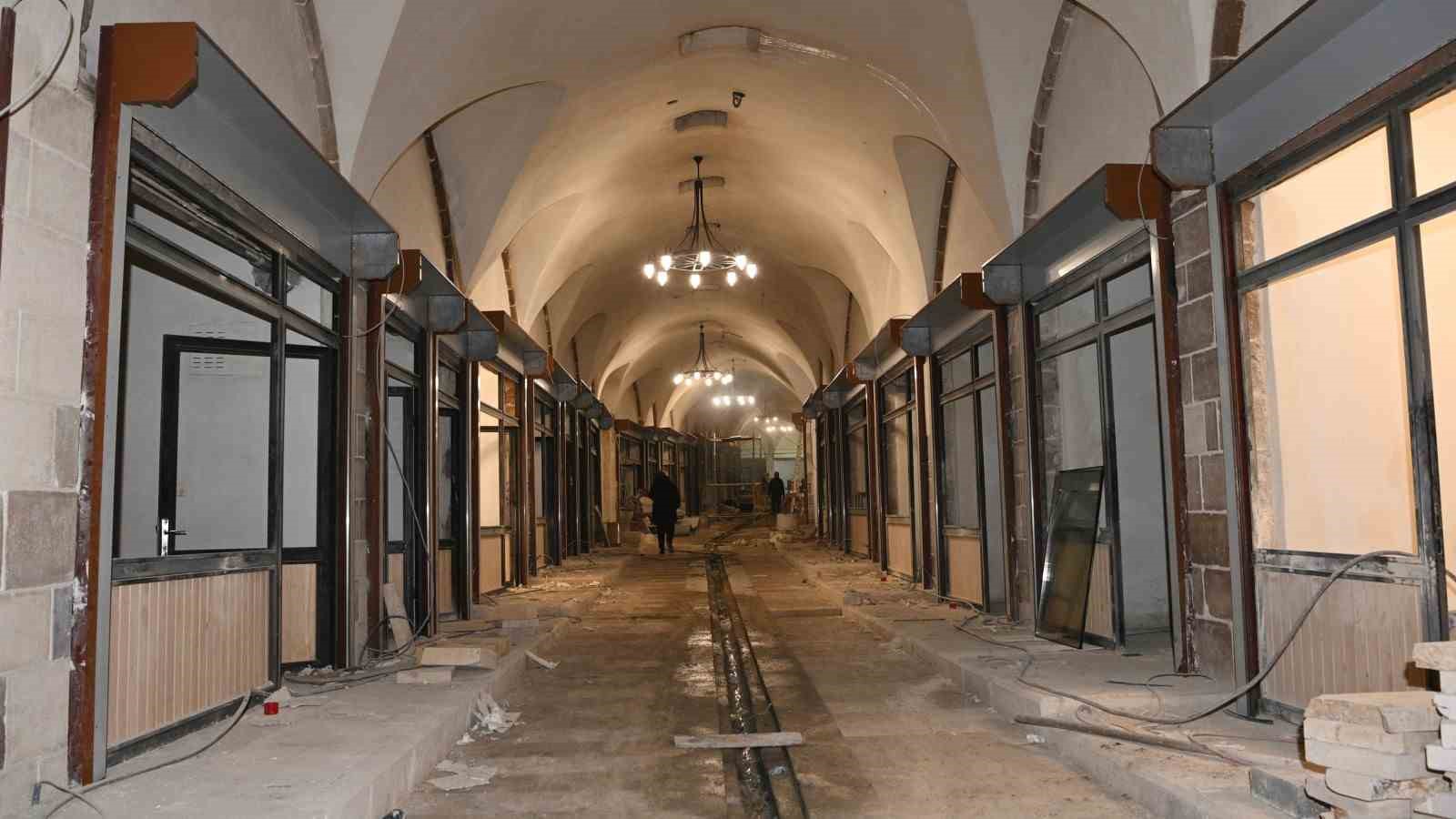Tarihi Kapalı Çarşı’da restorasyonda sona gelindi
Tarihi Kapalı Çarşı’da restorasyonda sona gelindi