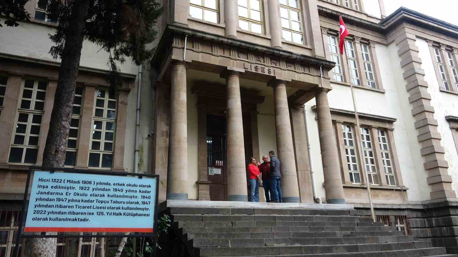 Tarihi semtte tarihi ısıtma sistemi
