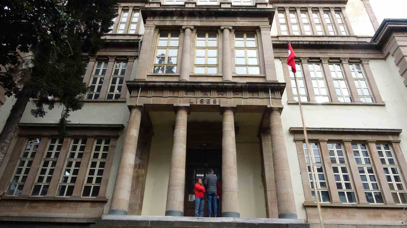 Tarihi semtte tarihi ısıtma sistemi
