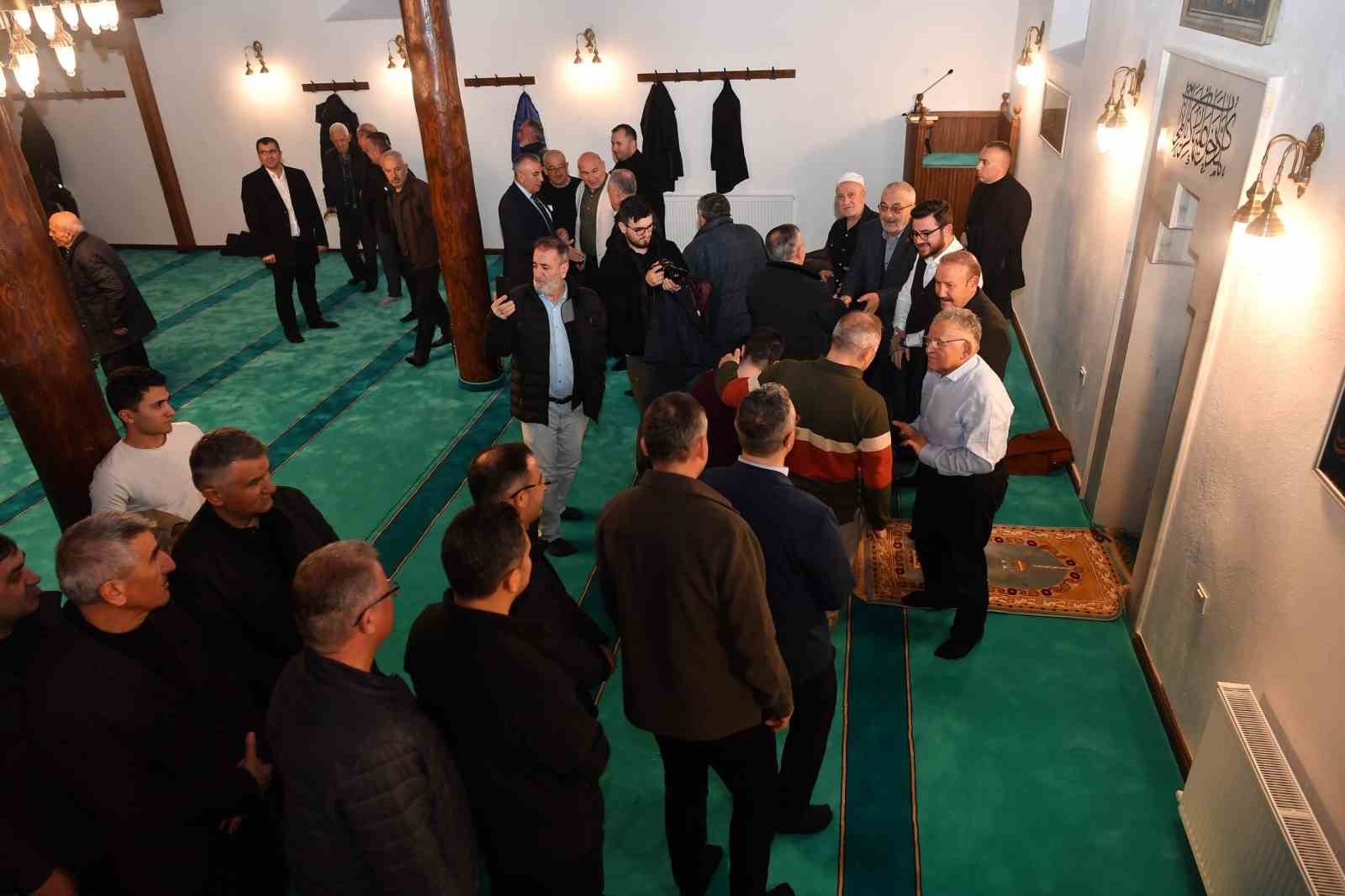 Tarihi Tasmakıran Camii’nde restorasyon sonrası ilk teravih heyecanı
