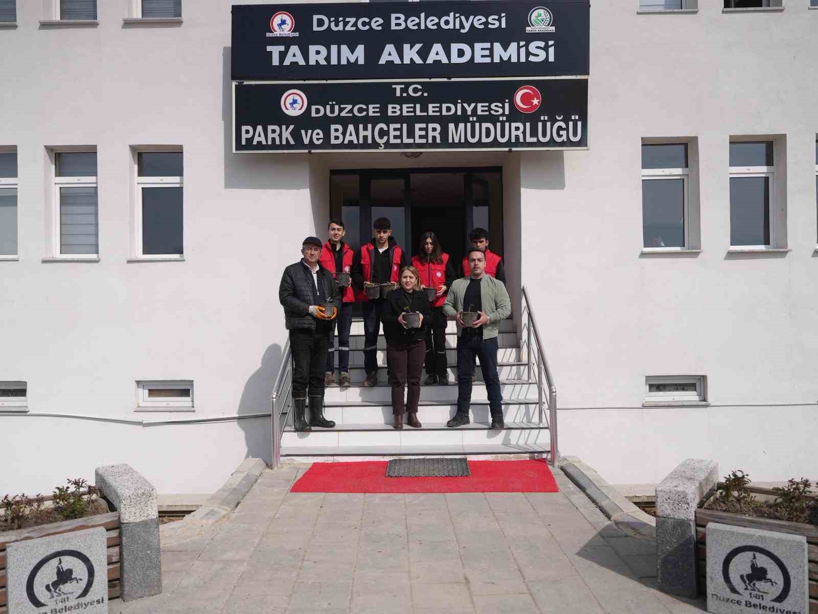 Tarım Akademisi’nden tarımsal kalkınmaya destek: Öğrenciler öğrendiklerini sahada uyguluyor
