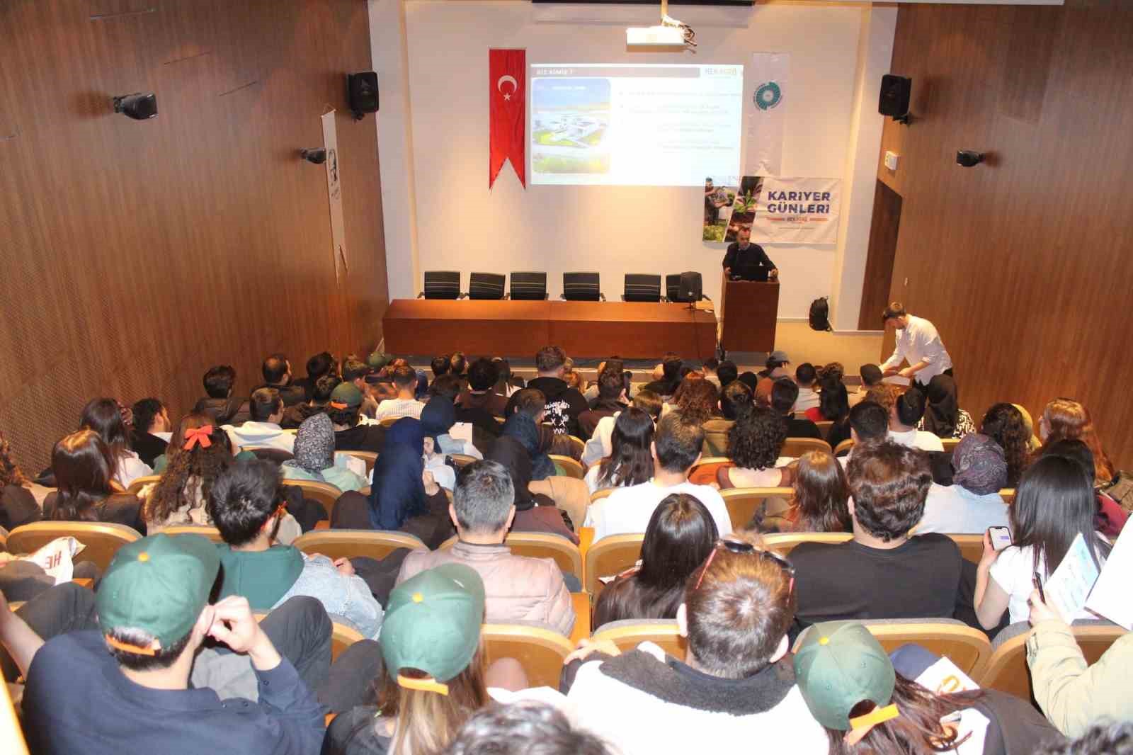 Tarım öğrencileri sektör temsilcileriyle bir araya geldi
