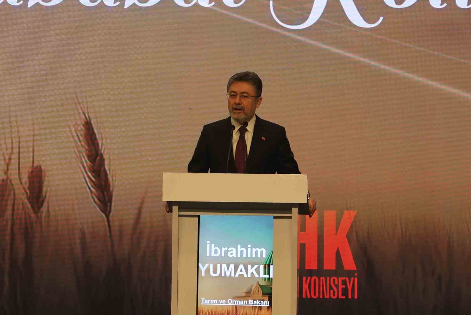 Tarım ve Orman Bakanı Yumaklı: "Sağlıklı ve güvenilir gıdaya giden yolda bütün süreçleri etkin politikalarımızla yöneteceğiz"
Tarım ve Orman Bakanı Yumaklı: "Sağlıklı ve güvenilir gıdaya giden yolda bütün süreçleri etkin politikalarımızla yöneteceğiz"