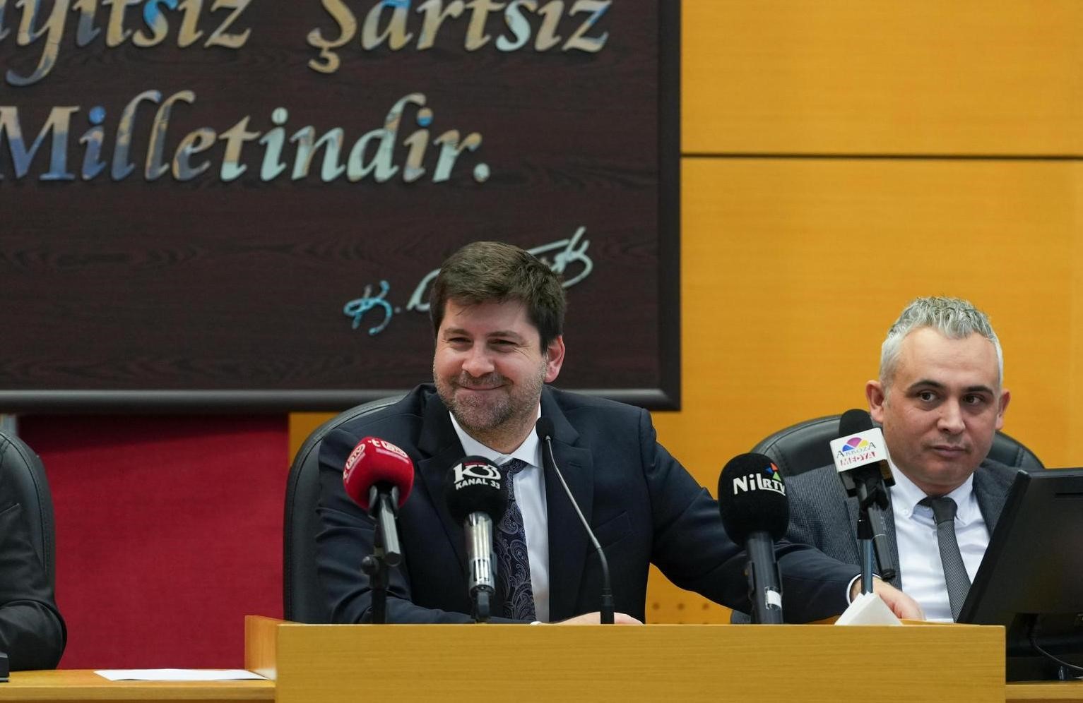 Tarsus Belediyesi Meclisinde yatırım, dayanışma ve yeni projeler öne çıktı
Tarsus Belediyesi Meclisinde yatırım, dayanışma ve yeni projeler öne çıktı