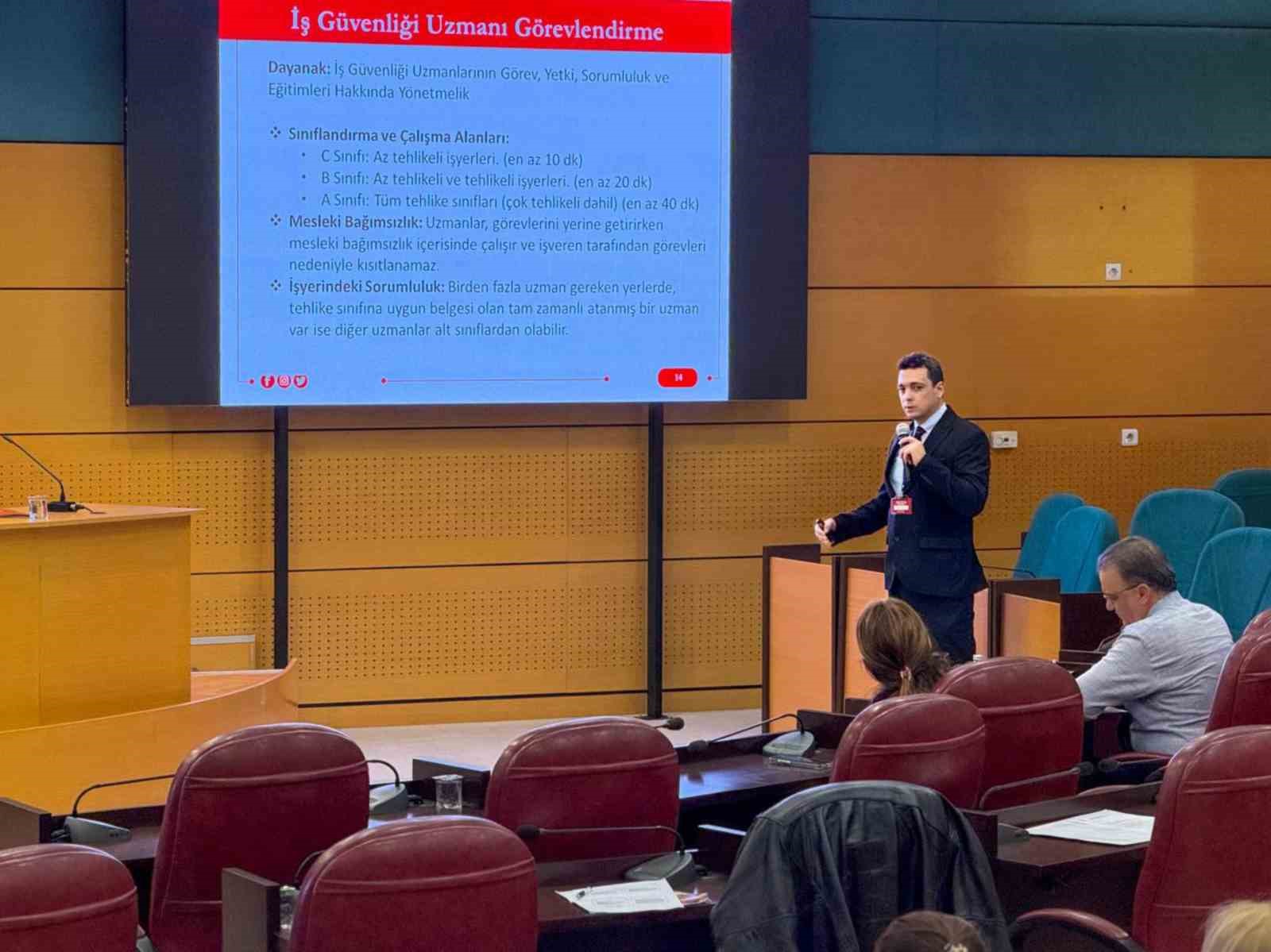 Tarsus’ta iş sağlığı ve güvenliği sempozyumu düzenlendi
