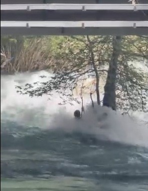 Tarsus’ta kayıp genç akıntıya böyle kapıldı: Son görüntüleri ortaya çıktı
Tarsus’ta kayıp genç akıntıya böyle kapıldı: Son görüntüleri ortaya çıktı