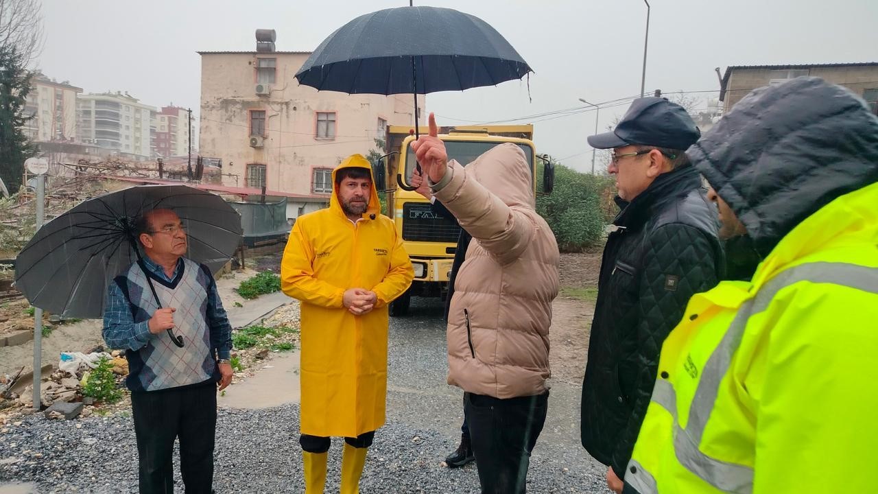 Tarsus’ta yoğun yağış sonrası tam saha müdahale
