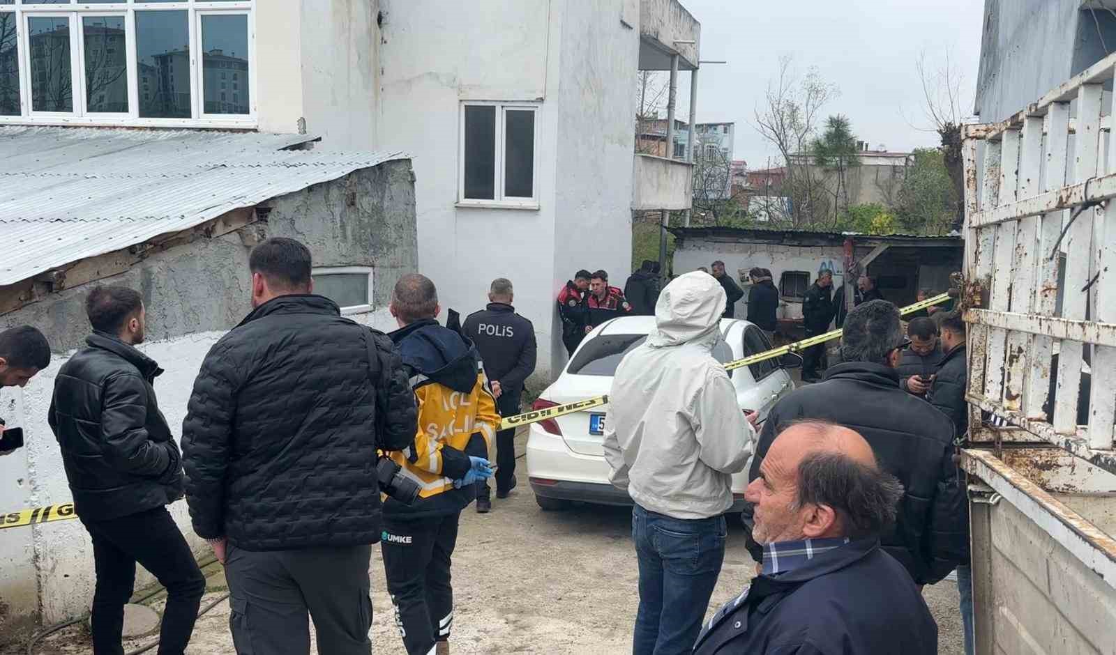 Tartıştığı annesini vurup intihar etti
