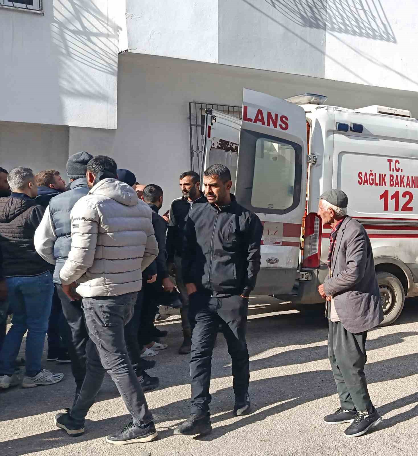 Tartıştığı dayısını sokak ortasında vurdu
