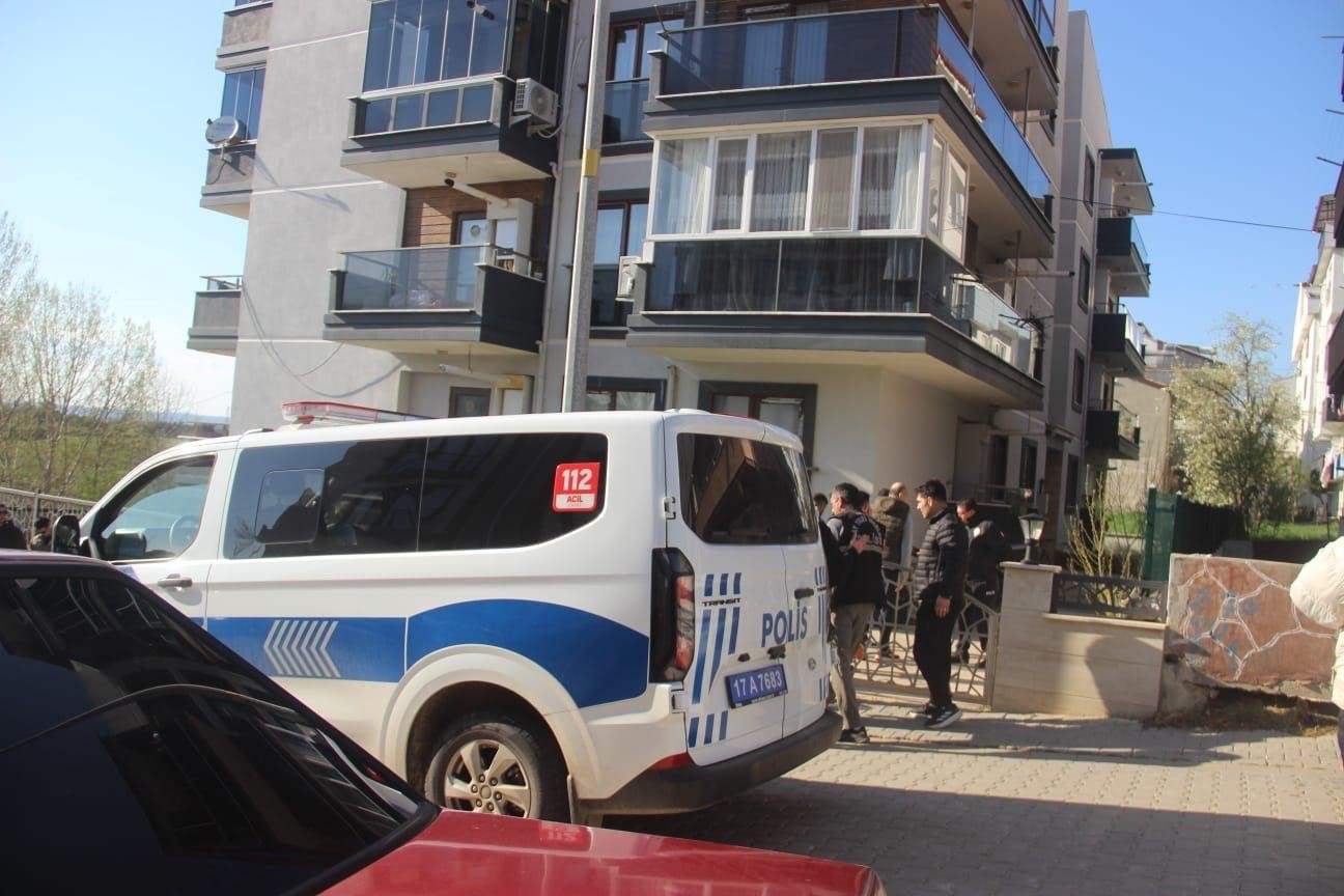 Tartıştığı eşini av tüfeğiyle öldürdü
