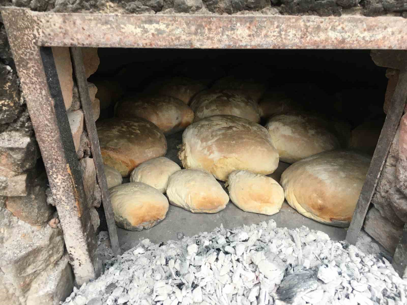 Taş fırından sofraya: Kızılca’nın 30 gün bayatlamayan ekmeği
