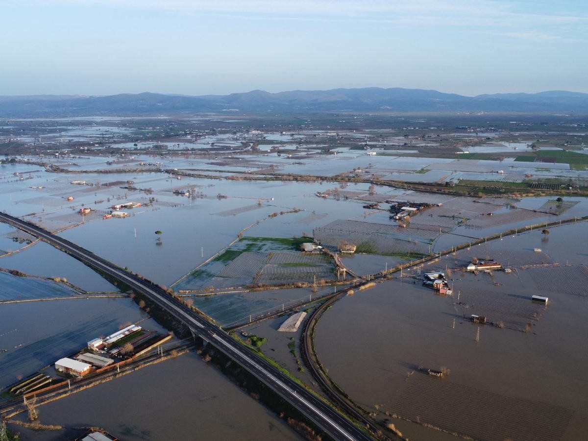 Taşan Gediz Nehri dolayısıyla mahsur kalan 44 kişi ve 127 hayvan kurtarıldı
